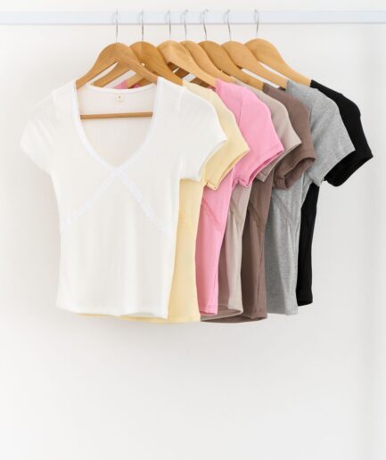 REMERA RIB CON PUNTILLA
