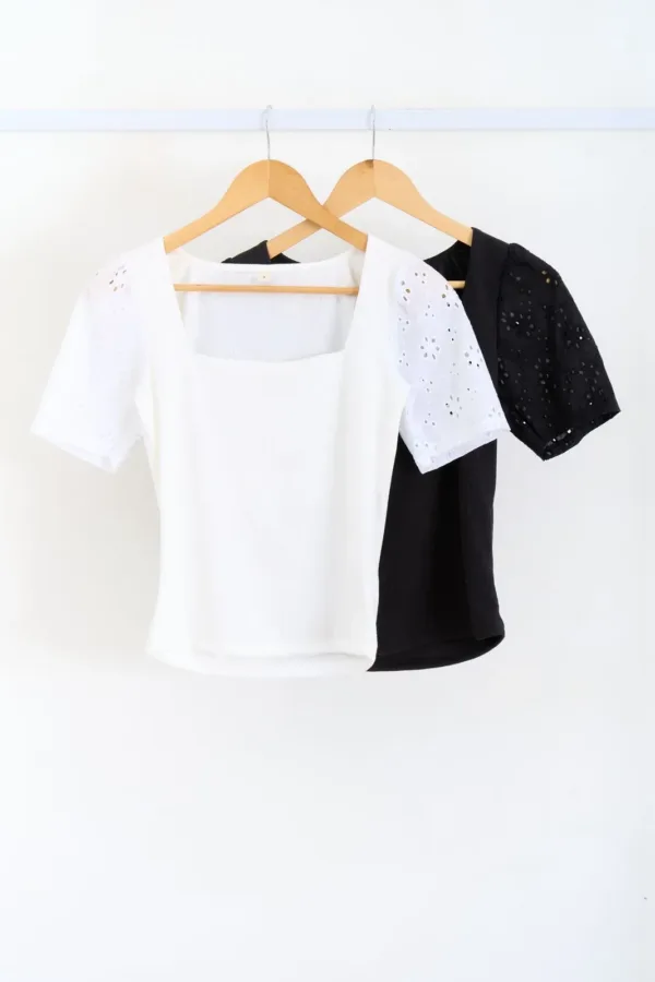 REMERA MORLEY CUELLO CUADRADO BRODERIE