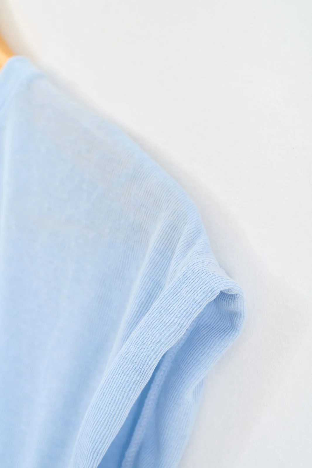 REMERA MORLEY LINO FRUNCE LATERAL - Imagen 15