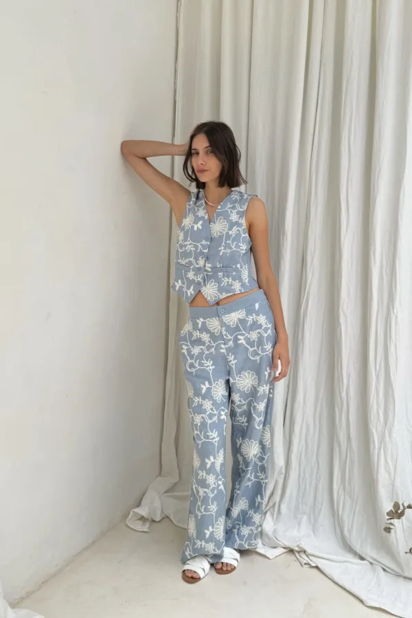 CONJUNTO SIMIL LINO BORDADO (IMPORTADO)
