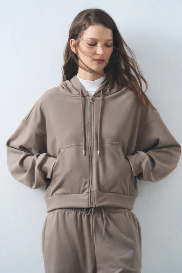 CAMPERA MICROPOLAR CON CAPUCHA
