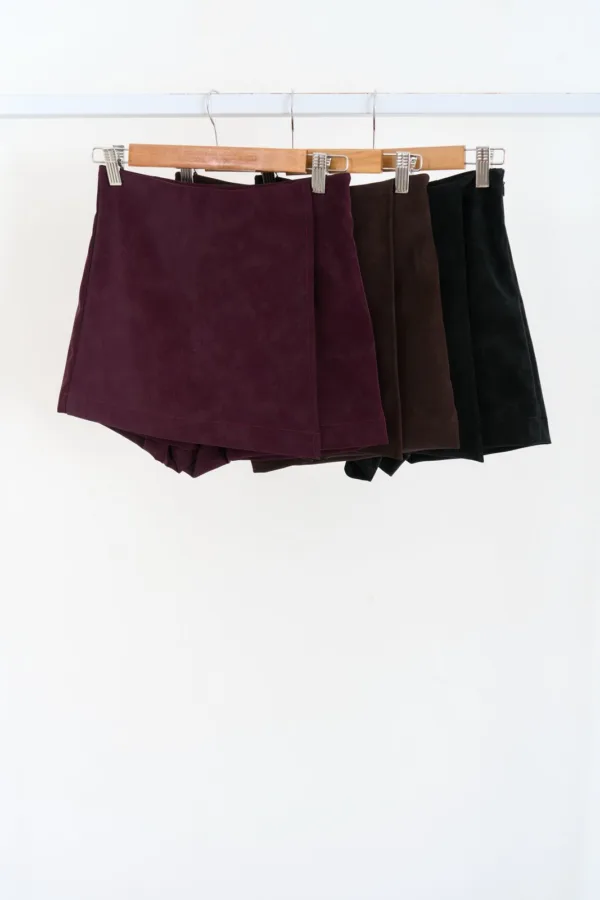 SKORT CUERINA GAMUZADA