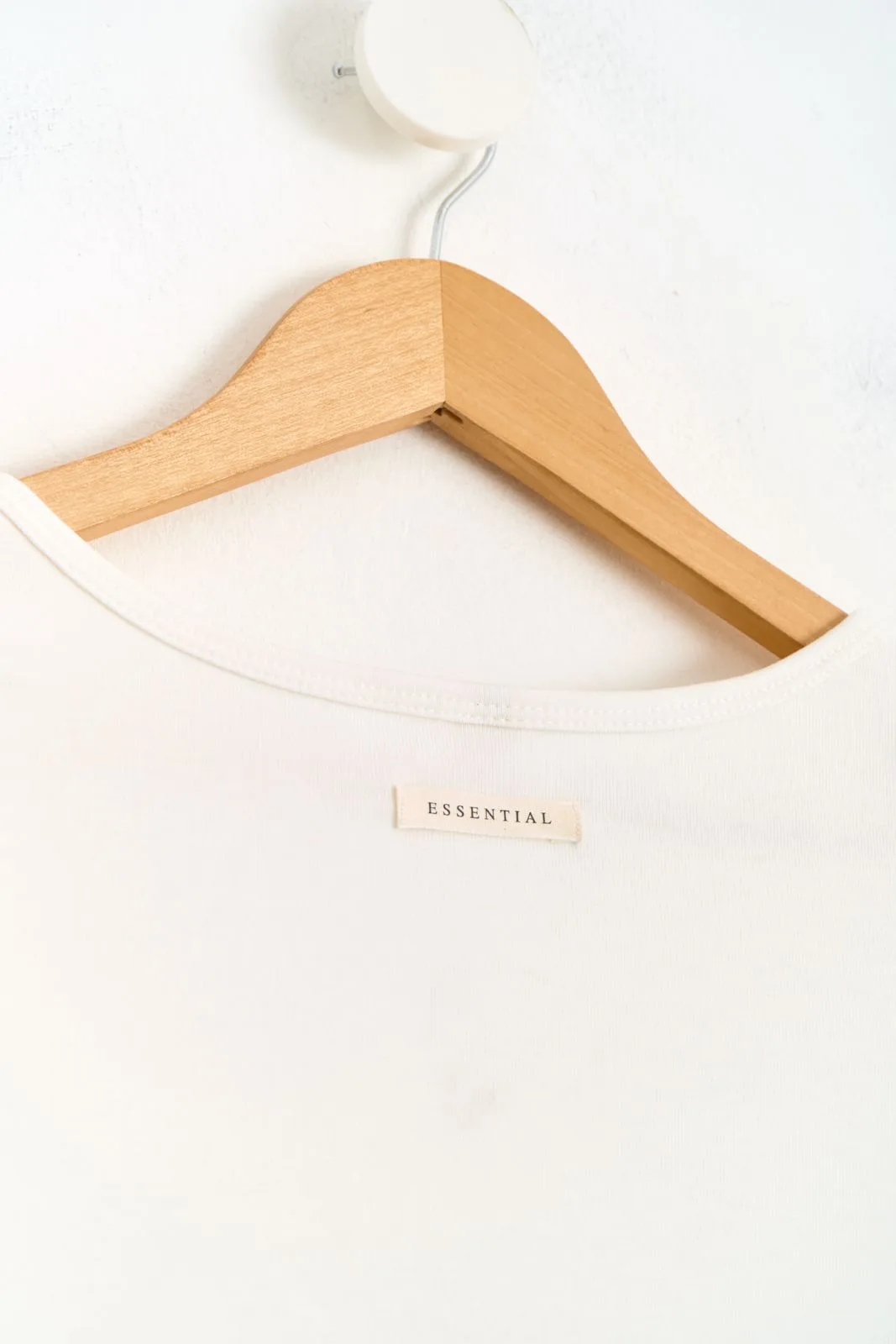 REMERA BABY RIB CON ETIQUETA - Imagen 4