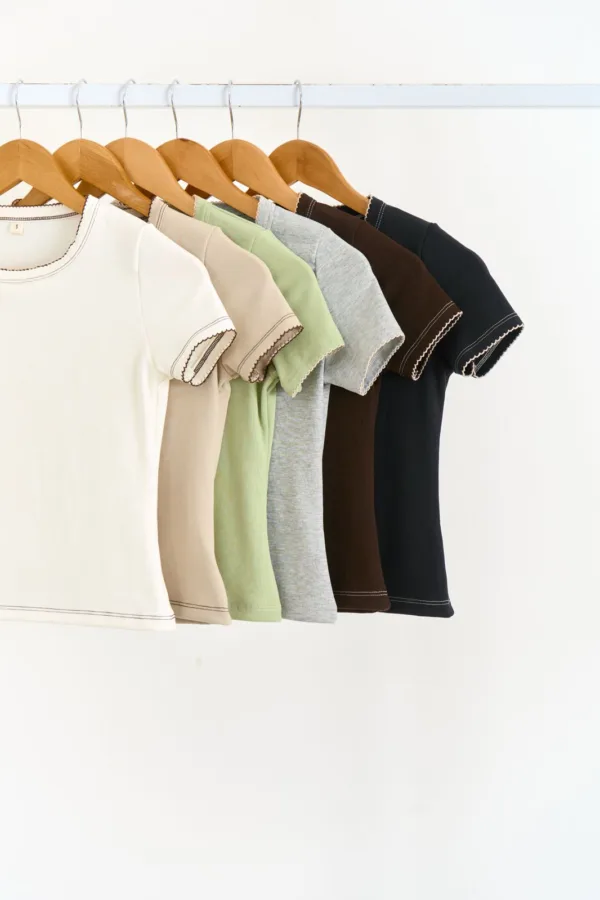 REMERA RIB CON PICOT COMBI