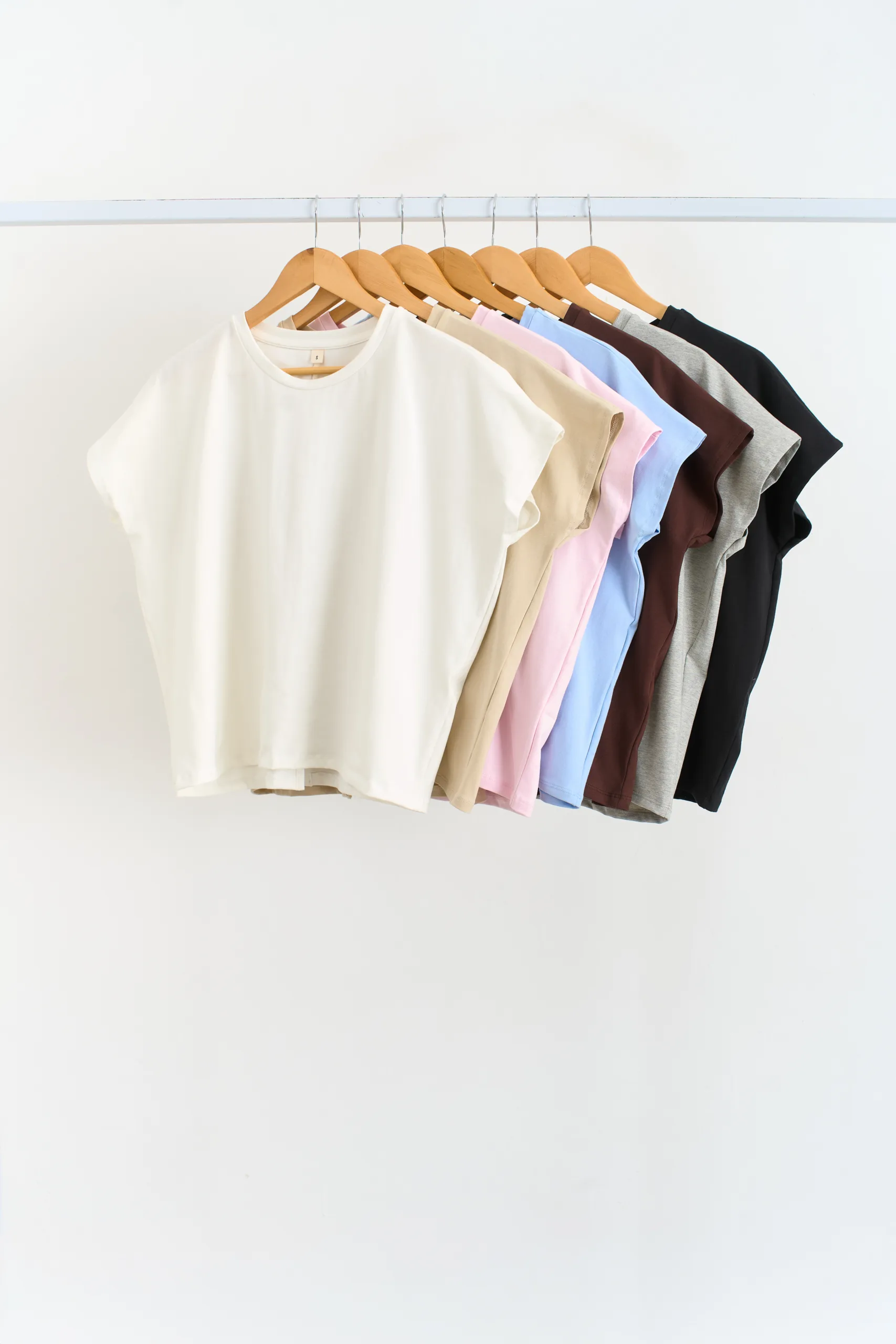 REMERA ALG FRESCO PREMIUM CON TAJO - Imagen 2