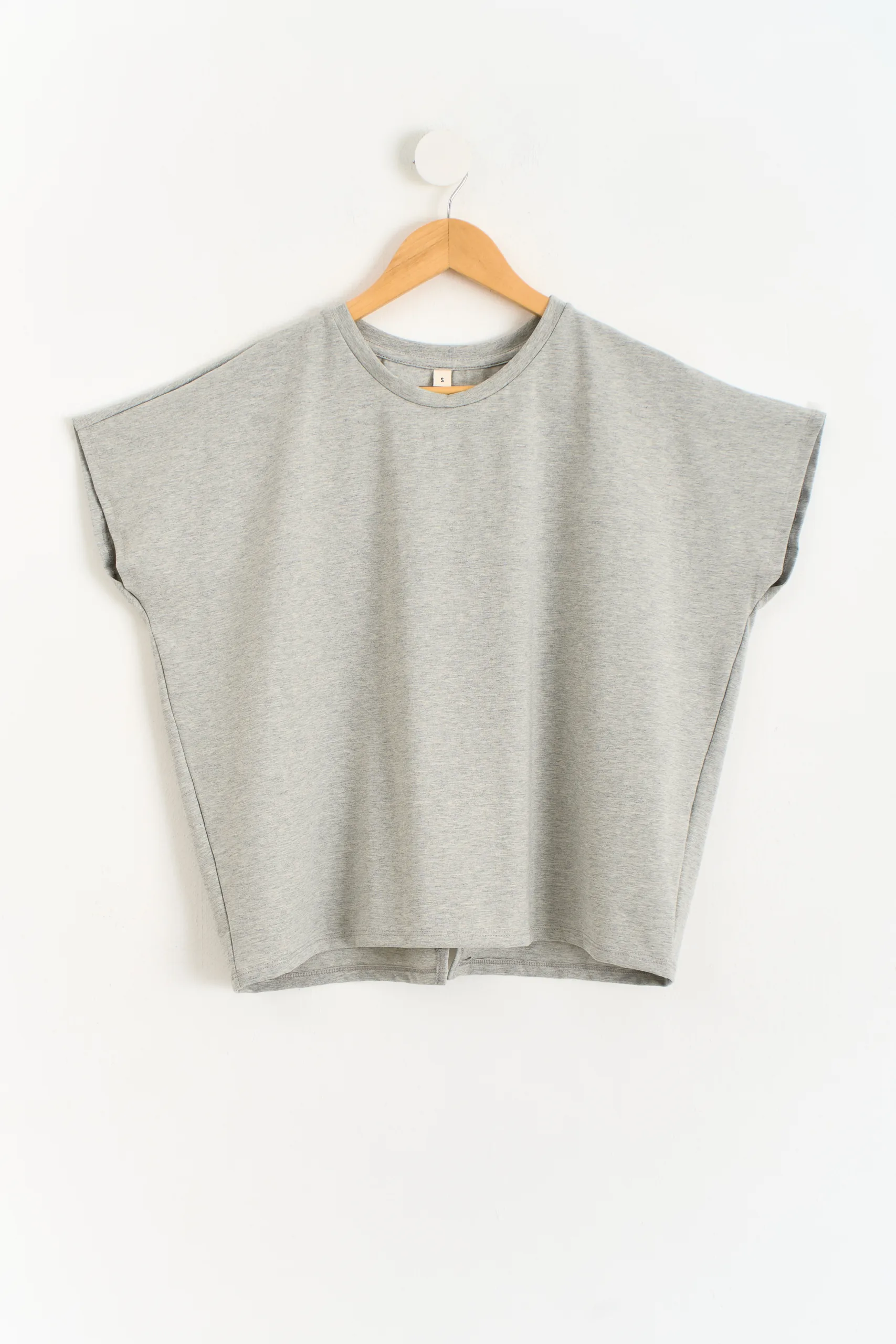 REMERA ALG FRESCO PREMIUM CON TAJO - Imagen 12