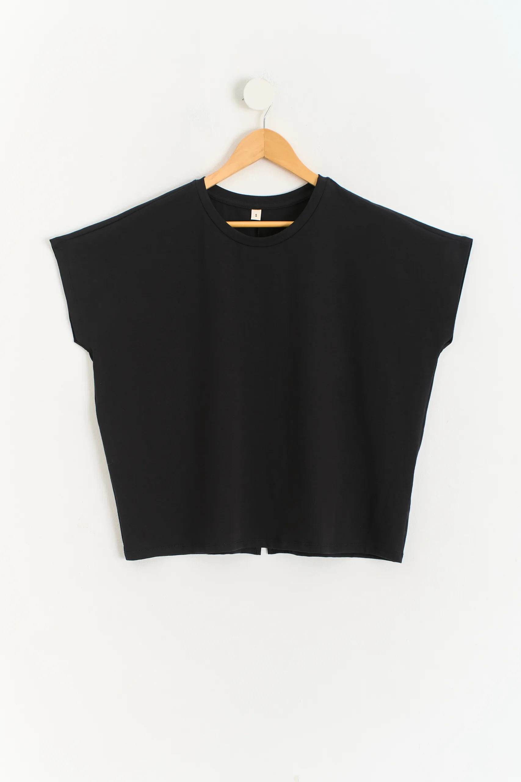 REMERA ALG FRESCO PREMIUM CON TAJO - Imagen 13